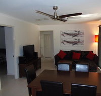 Palmgrove 2 - Rainbow Beach Pet Friendly Fully Fenced Air Conditioned Five Minutes To Beach