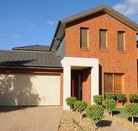 Pampas Grass Homestay A - Sunshine Coast Tourism