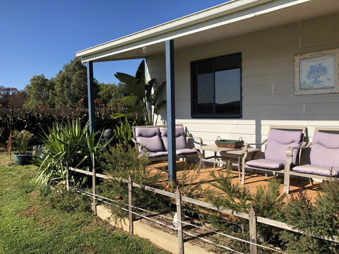 PANORAMA @ Lismar Lodge - Sunshine Coast Tourism 1