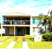 Paradise by the Beach - Sunshine Coast Tourism