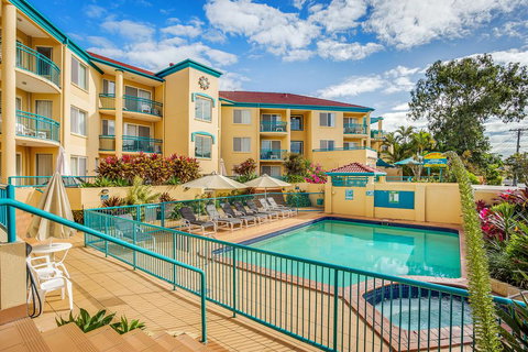 Paradise Isles - Holiday Sunshine Coast 0