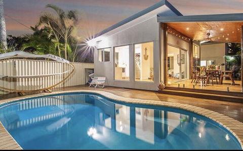 Paradise On The Peninsula - Sunshine Coast Tourism 0