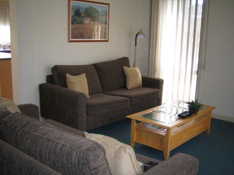 Park Avenue - Forest Hill - Sunshine Coast Tourism 2
