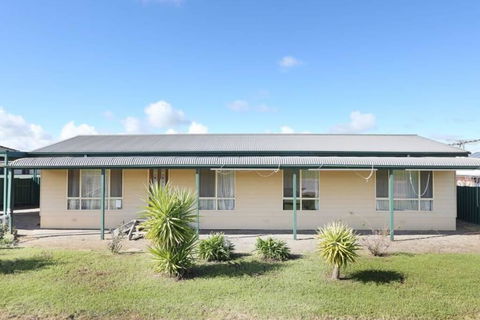 Park View, Maitland - Holiday Sunshine Coast 0