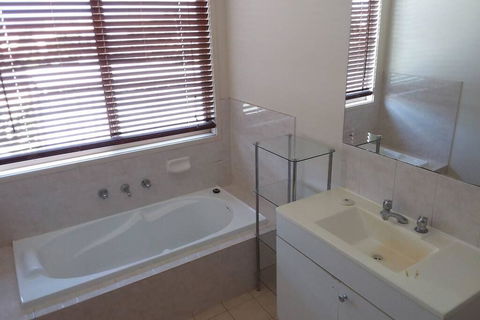 Park View, Maitland - Holiday Sunshine Coast 1