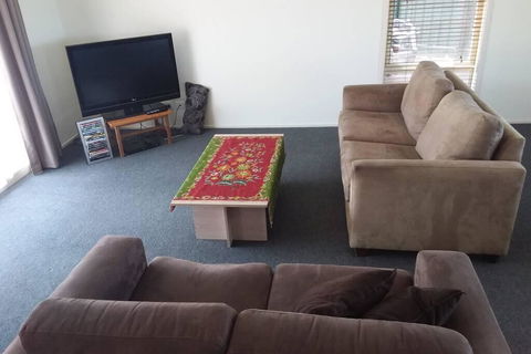 Park View, Maitland - Holiday Sunshine Coast 3