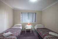 Parkside Apartments at 35 Grose St