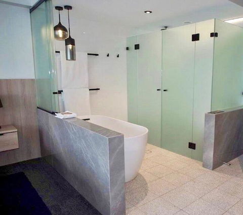 Pasadena Sydney - Sunshine Coast Tourism 0