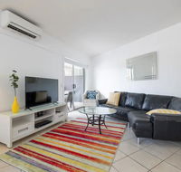 Peaceful 1 Bedroom Apartment with Parking - Sunshine Coast Tourism