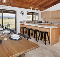 Peak View House - Sunshine Coast Tourism