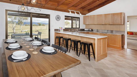 Peak View House - Sunshine Coast Tourism 0