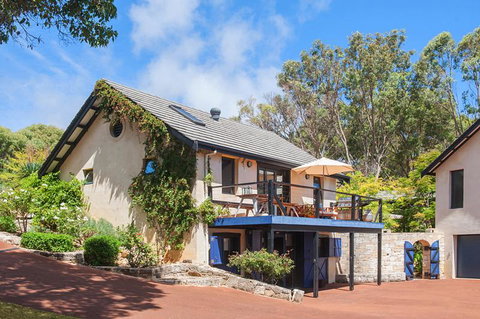 Pearl River Houses - Sunshine Coast Tourism 3