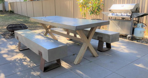 Pee Wee & Cackle - Sunshine Coast Tourism 0