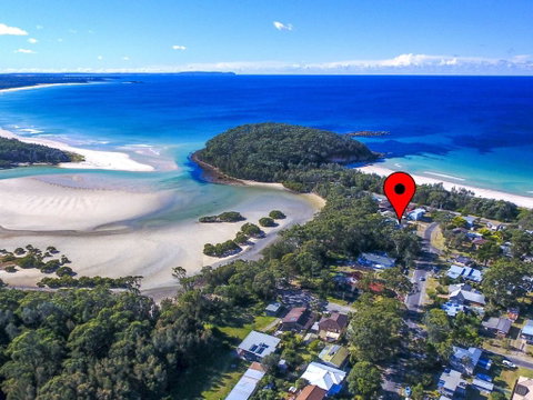 Pelican Beach House Narrawallee - Sunshine Coast Tourism 0
