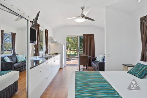 Pelican Rest Tourist Park - Holiday Sunshine Coast 0
