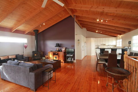 Pelican Sands Bed & Breakfast - Sunshine Coast Tourism 0
