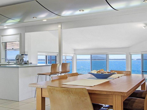 Penguin Head Retreat - Fabulous Views - Holiday Sunshine Coast 2