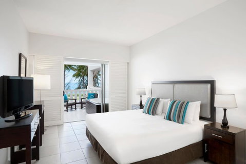 Peppers Beach Club & Spa - Sunshine Coast Tourism 3