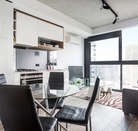 Perfect Family Apartment in Central Melbourne - Holiday Sunshine Coast