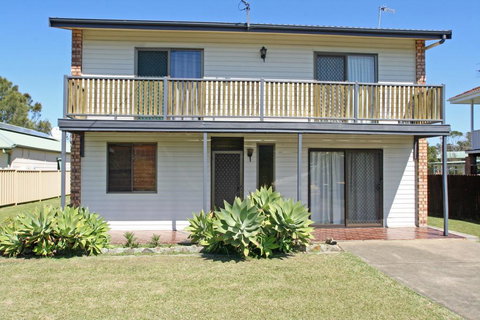 Perfect Family Holiday - Holiday Sunshine Coast 0