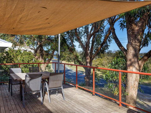Pet Friendly 4 Bedroom Holiday Home - River Views - Holiday Sunshine Coast 1