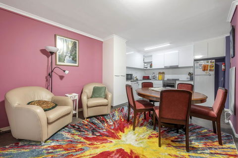 Pet Friendly Home - Pool & Parking - Tennis Court - Sunshine Coast Tourism 2
