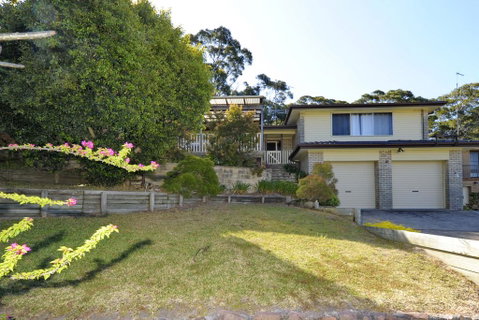 Pet Friendly Lentara St 10 - Fingal Bay - Sunshine Coast Tourism 0