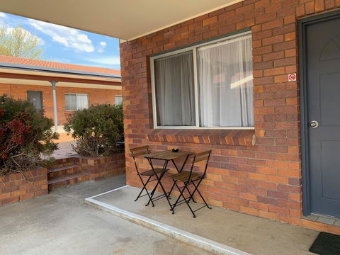 Peter Allen Motor Inn - Sunshine Coast Tourism 3