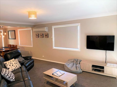 Petersdorf 2 - Jindabyne Townhouse - Sunshine Coast Tourism 2