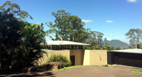 Phoenix Eumundi Bed & Breakfast - Sunshine Coast Tourism 1