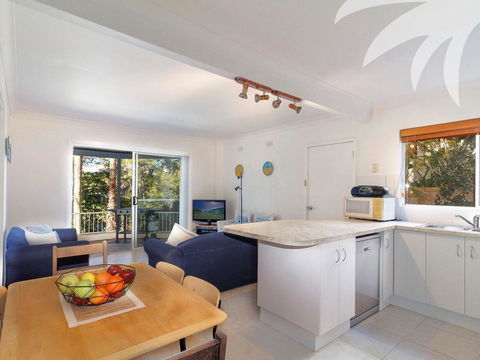 Picture Perfect Lizzie Palms 2 - Sunshine Coast Tourism 2