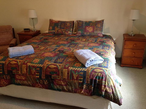 Pinkerton Hill Naracoorte - Holiday Sunshine Coast 1