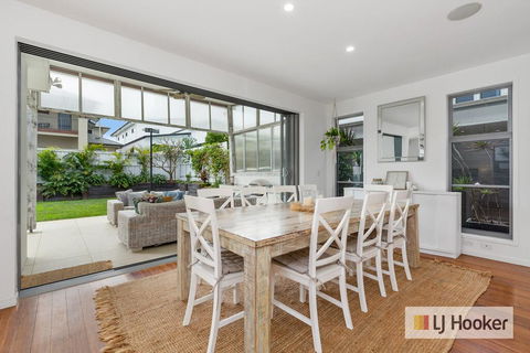 PIRIE BEACH House - Holiday Sunshine Coast 2