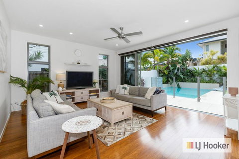 PIRIE BEACH House - Holiday Sunshine Coast 3