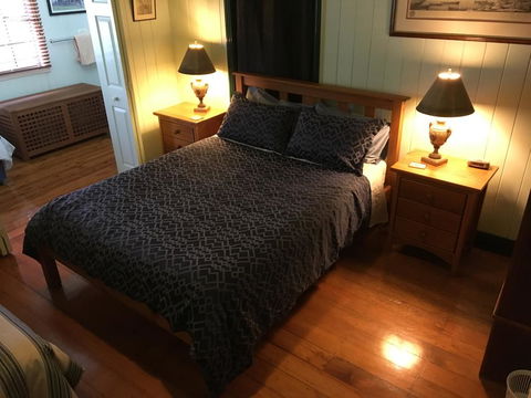 Pitstop Lodge Guesthouse B&B - Sunshine Coast Tourism 3