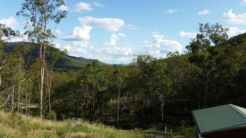 Pleasant Mountain Retreat - Sunshine Coast Tourism 0