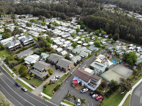 Pleasurelea Tourist Resort & Caravan Park - Sunshine Coast Tourism 2