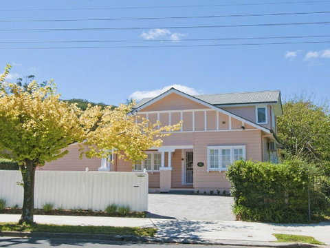 Plum Tree Cottage - Warm, Cosy & Walk To Town - Sunshine Coast Tourism 0