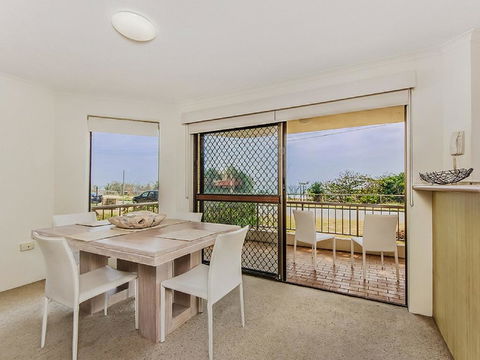 POINTVIEW LODGE, UNIT 2 - Sunshine Coast Tourism 1