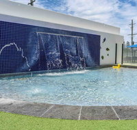 Pool Tennis Alexandra Headlands Oceanfront Resort - Sunshine Coast Tourism