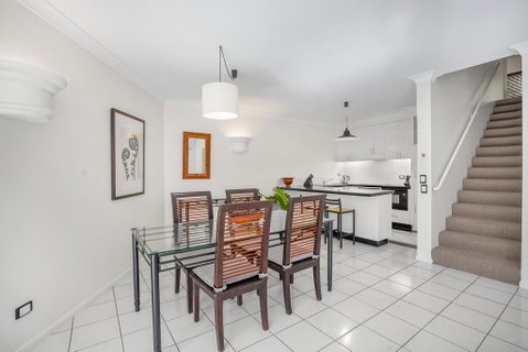 Poolside Apt In Alamanda Beachfront Resort (77) - Sunshine Coast Tourism 3