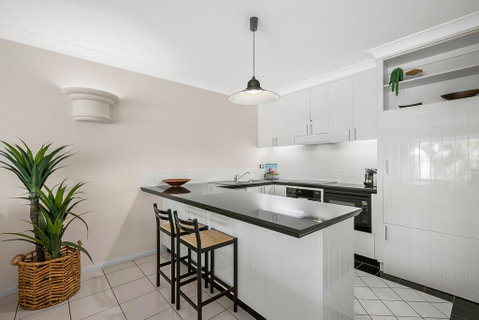 Poolside Apt In Alamanda Beachfront Resort (88) - Sunshine Coast Tourism 2