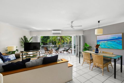 Poolside Apt. In Alamanda Beachfront Resort (56) - Sunshine Coast Tourism 2
