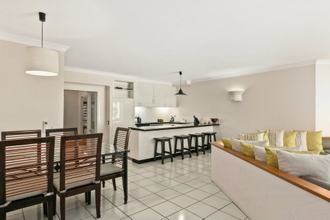 Poolside Apt. In Alamanda Beachfront Resort (62) - Sunshine Coast Tourism 3