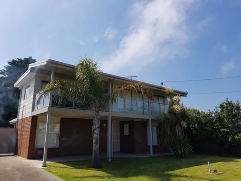 Portarlington Beach Shack 50 Metres To The Water - Sunshine Coast Tourism 0