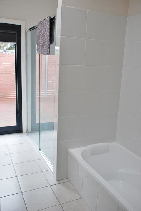 POSITION PERFECT CENTRAL INVERLOCH - Sunshine Coast Tourism 3