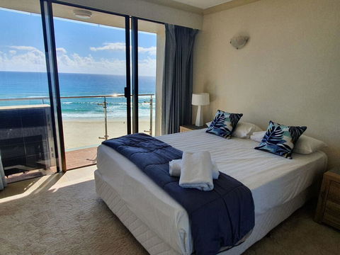 Princess Palm On The Beach - Sunshine Coast Tourism 1
