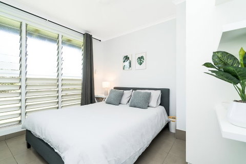 Private Pool, Big Backyard, Aircon - Paradise! - Sunshine Coast Tourism 3