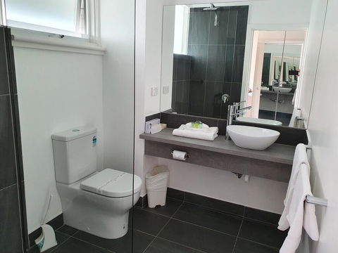 Prom Country Lodge - Sunshine Coast Tourism 1