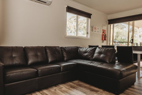 Pyrenees Caravan Park - Holiday Sunshine Coast 2